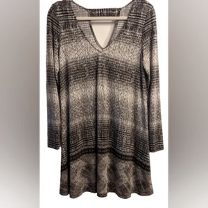 EUC TART black white grey gradient deep V neck long sleeve top back cut out